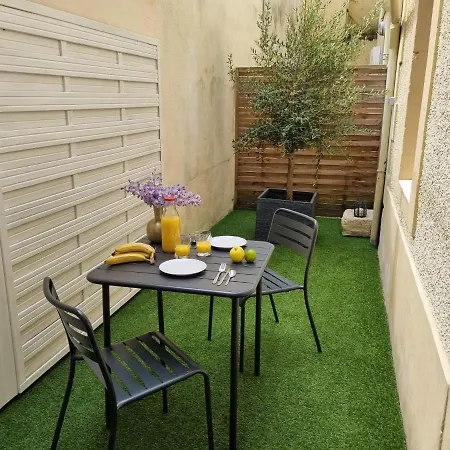 Maison Avec Exterieur - Stationnement Gratuit