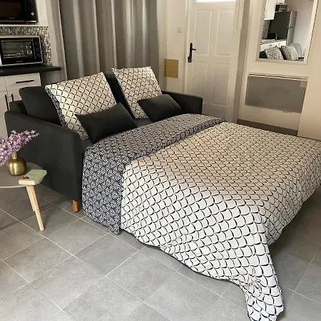 Maison Avec Exterieur - Stationnement Gratuit Holiday home *