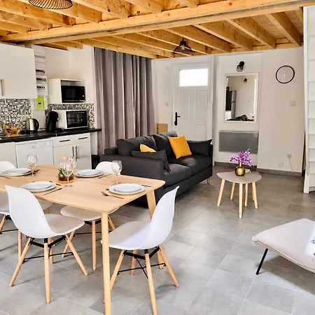 Maison Avec Exterieur - Stationnement Gratuit Ferienhaus